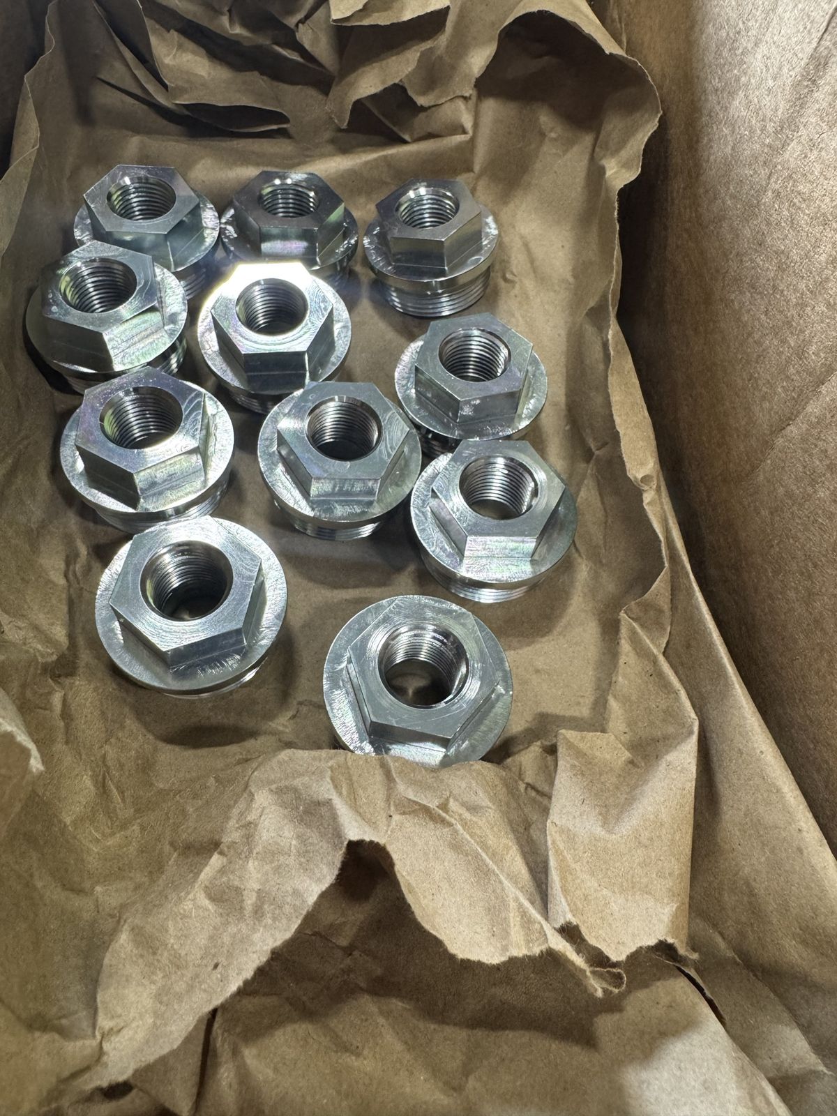 Zinc-plated fittings packed to ship